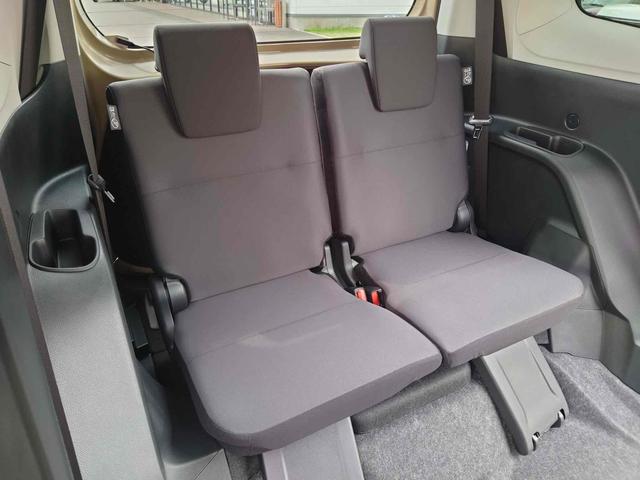 シエンタ ハイブリッドＧ　登録済未使用車　全周囲カメラ　ナビ　ＴＶ　クリアランスソナー　オートクルーズコントロール　レーンアシスト　衝突被害軽減システム　両側スライドドア　オートマチックハイビーム　オートライト（33枚目）