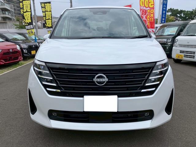 セレナ ｅ－パワー　ＸＶ　全周囲カメラ　クリアランスソナー　オートクルーズコントロール　レーンアシスト　衝突被害軽減システム　両側電動スライドドア　オートマチックハイビーム　オートライト　ＬＥＤヘッドランプ　スマートキー（12枚目）