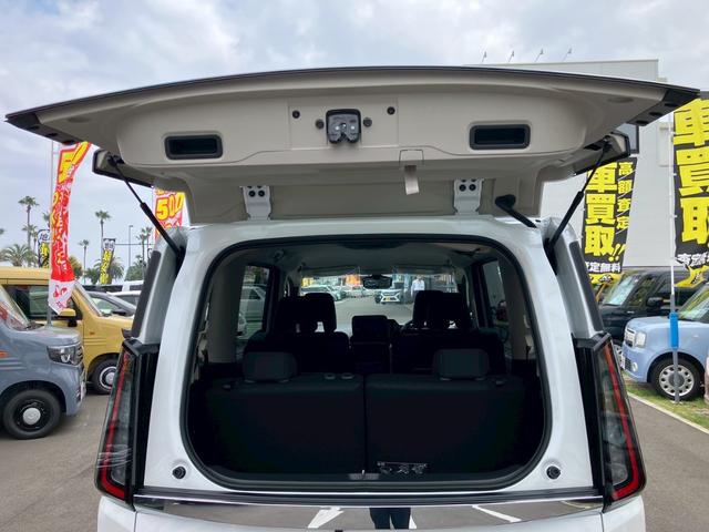 セレナ ｅ－パワー　ＸＶ　全周囲カメラ　クリアランスソナー　オートクルーズコントロール　レーンアシスト　衝突被害軽減システム　両側電動スライドドア　オートマチックハイビーム　オートライト　ＬＥＤヘッドランプ　スマートキー（22枚目）