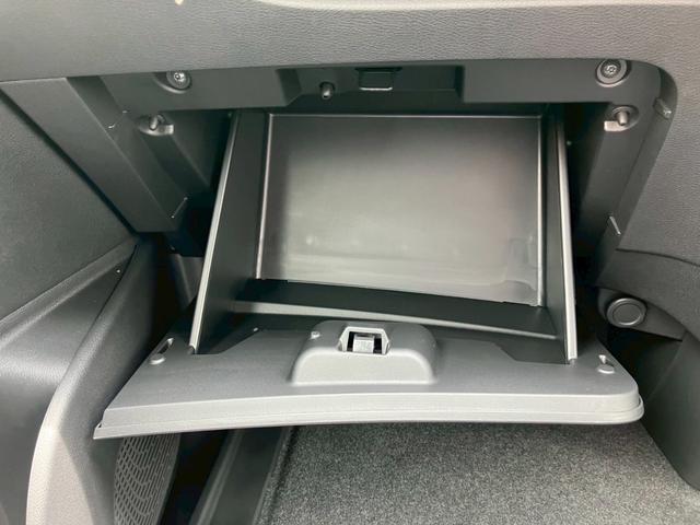 セレナ ｅ－パワー　ＸＶ　全周囲カメラ　クリアランスソナー　オートクルーズコントロール　レーンアシスト　衝突被害軽減システム　両側電動スライドドア　オートマチックハイビーム　オートライト　ＬＥＤヘッドランプ　スマートキー（25枚目）