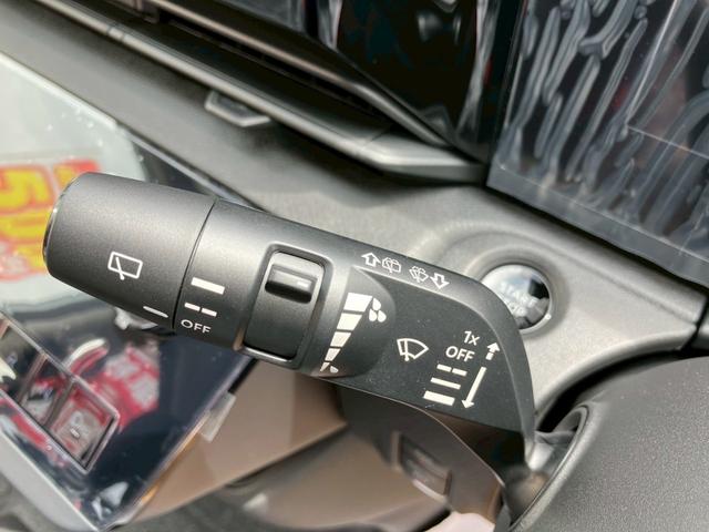 セレナ ｅ－パワー　ＸＶ　全周囲カメラ　クリアランスソナー　オートクルーズコントロール　レーンアシスト　衝突被害軽減システム　両側電動スライドドア　オートマチックハイビーム　オートライト　ＬＥＤヘッドランプ　スマートキー（62枚目）