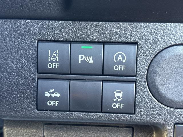 衝突被害軽減システム！前走車両と対向車両、歩行者の接近を感知して、警報や、オートブレーキやステアリング振動などによって衝突回避を支援してくれます。