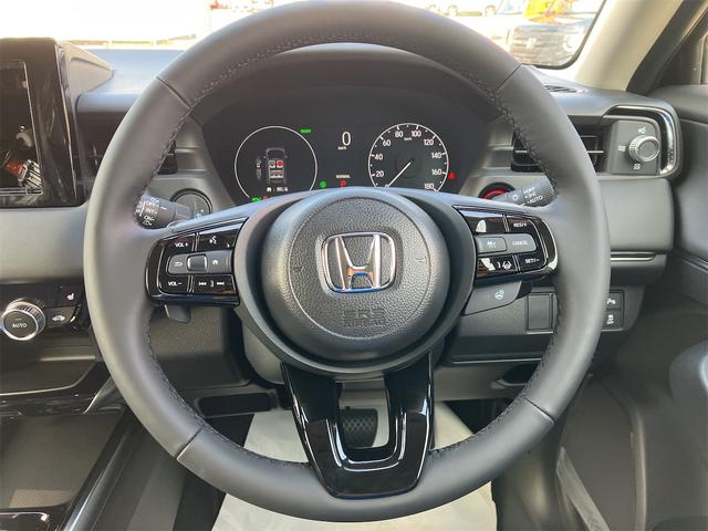 ヴェゼル ｅ：ＨＥＶ　Ｚ　バックカメラ　クリアランスソナー　アダプティブクルーズコントロール　レーンアシスト　オートライト　アルミホイール　スマートキー　電動格納ミラー　シートヒーター　ＣＶＴ　ＵＳＢ　ＥＳＣ　エアコン（3枚目）