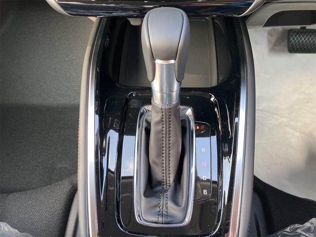 ヴェゼル ｅ：ＨＥＶ　Ｚ　バックカメラ　クリアランスソナー　アダプティブクルーズコントロール　レーンアシスト　オートライト　アルミホイール　スマートキー　電動格納ミラー　シートヒーター　ＣＶＴ　ＵＳＢ　ＥＳＣ　エアコン（6枚目）