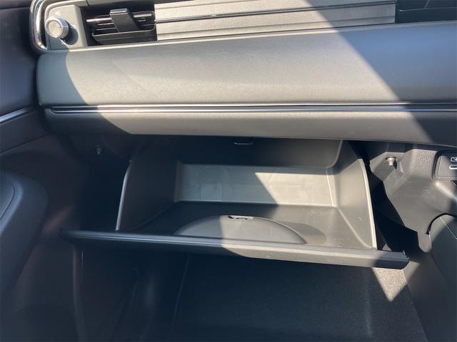 ヴェゼル ｅ：ＨＥＶ　Ｚ　バックカメラ　クリアランスソナー　アダプティブクルーズコントロール　レーンアシスト　オートライト　アルミホイール　スマートキー　電動格納ミラー　シートヒーター　ＣＶＴ　ＵＳＢ　ＥＳＣ　エアコン（63枚目）