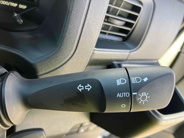 ハイゼットカーゴ ＤＸ　ＣＶＴ　衝突被害軽減システム　クリアランスソナー　両側スライドドア　キーレスエントリー　アイドリングストップ　オートライト　ＥＳＣ　エアコン　パワーステアリング　パワーウィンドウ（10枚目）