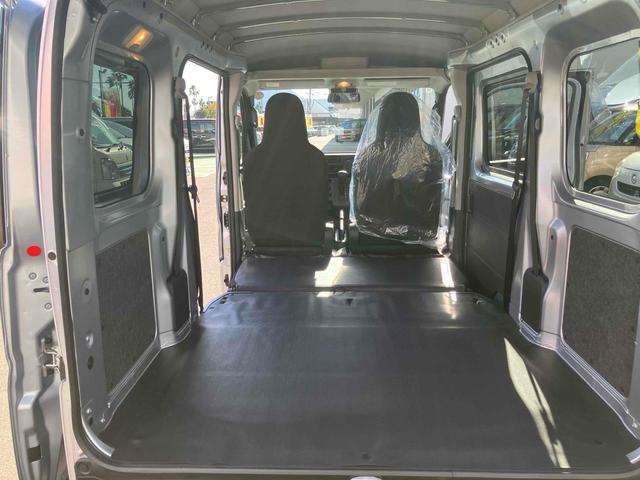 ハイゼットカーゴ ＤＸ　ＣＶＴ　衝突被害軽減システム　クリアランスソナー　両側スライドドア　キーレスエントリー　アイドリングストップ　オートライト　ＥＳＣ　エアコン　パワーステアリング　パワーウィンドウ（39枚目）