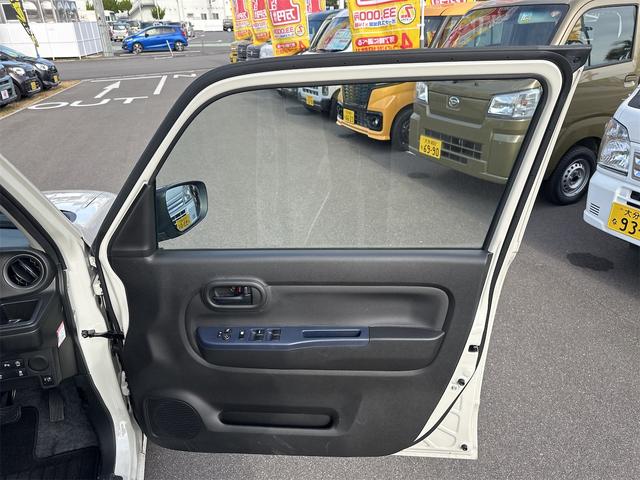 アルト L クリアランスソナー レーンアシスト 衝突被害軽減システム オートライト キーレスエントリー アイドリングストップ 電動格納ミラー シートヒーター CVT 盗難防止システム ABS ESC(39枚目)