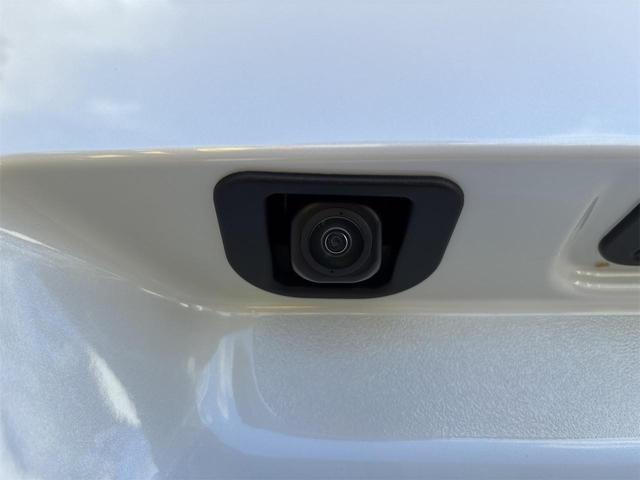 ムーヴキャンバス ストライプスＧ　バックカメラ　両側電動スライドドア　クリアランスソナー　衝突被害軽減システム　ＬＥＤヘッドランプ　スマートキー　アイドリングストップ　電動格納ミラー　シートヒーター　ベンチシート（6枚目）