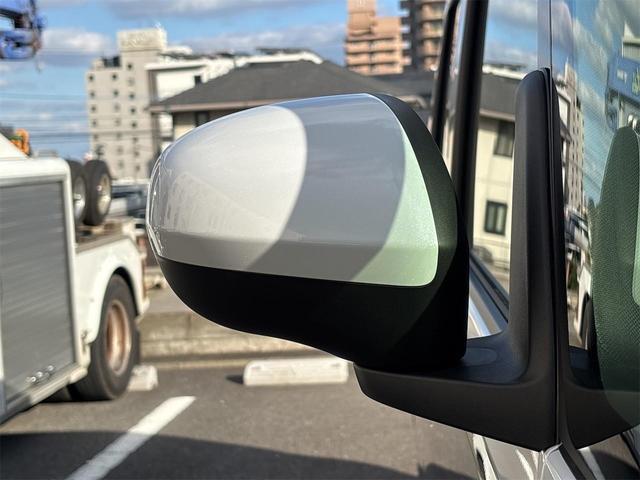 ムーヴキャンバス ストライプスＧ　バックカメラ　両側電動スライドドア　クリアランスソナー　衝突被害軽減システム　ＬＥＤヘッドランプ　スマートキー　アイドリングストップ　電動格納ミラー　シートヒーター　ベンチシート（8枚目）