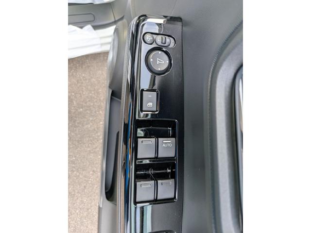 N-ONE プレミアム ツアラー バックカメラ クリアランスソナー オートクルーズコントロール レーンアシスト 衝突被害軽減システム オートライト LEDヘッドランプ スマートキー アイドリングストップ 電動格納ミラー シートヒーター(9枚目)