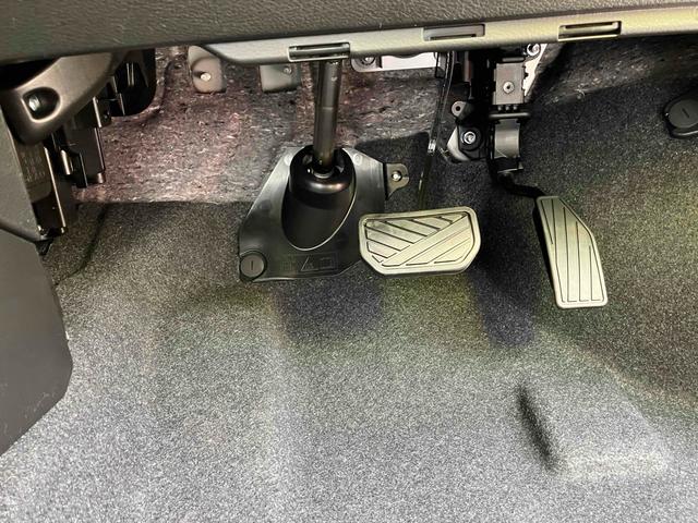 ソリオ ハイブリッドＭＺ　クリアランスソナー　オートクルーズコントロール　レーンアシスト　衝突被害軽減システム　両側電動スライドドア　オートライト　スマートキー　アイドリングストップ　電動格納ミラー　シートヒーター　ＣＶＴ（21枚目）