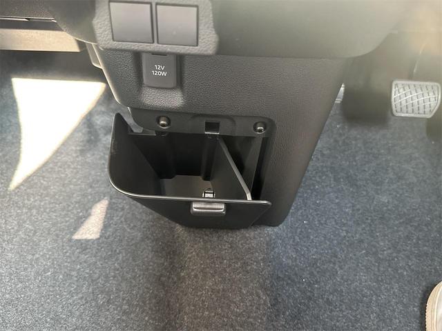 ムーヴキャンバス ストライプスＸ　衝突被害軽減ブレーキ　横滑り防止機能　コーナーセンサー　エアコン　衝突安全ボディ　オートハイビーム　オートライト　ベンチシート　パワーウインドウ　盗難防止システム　パワーステアリング　ＡＢＳ（40枚目）