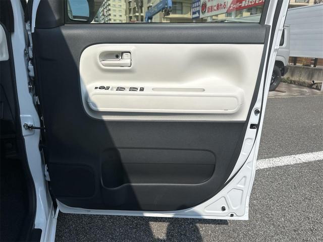 ムーヴキャンバス ストライプスＸ　衝突被害軽減ブレーキ　横滑り防止機能　コーナーセンサー　エアコン　衝突安全ボディ　オートハイビーム　オートライト　ベンチシート　パワーウインドウ　盗難防止システム　パワーステアリング　ＡＢＳ（51枚目）