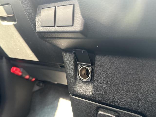 ムーヴキャンバス ストライプスＸ　衝突被害軽減ブレーキ　横滑り防止機能　コーナーセンサー　エアコン　衝突安全ボディ　オートハイビーム　オートライト　ベンチシート　パワーウインドウ　盗難防止システム　パワーステアリング　ＡＢＳ（66枚目）