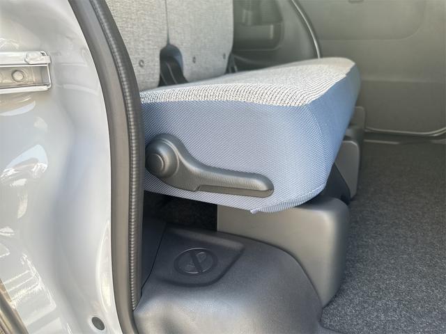 ムーヴキャンバス ストライプスＸ　衝突被害軽減ブレーキ　横滑り防止機能　コーナーセンサー　エアコン　衝突安全ボディ　オートハイビーム　オートライト　ベンチシート　パワーウインドウ　盗難防止システム　パワーステアリング　ＡＢＳ（17枚目）