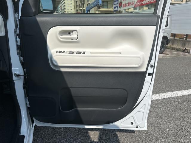 ムーヴキャンバス ストライプスＸ　衝突被害軽減ブレーキ　横滑り防止機能　コーナーセンサー　エアコン　衝突安全ボディ　オートハイビーム　オートライト　ベンチシート　パワーウインドウ　盗難防止システム　パワーステアリング　ＡＢＳ（18枚目）