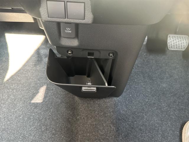 ムーヴキャンバス ストライプスＸ　衝突被害軽減ブレーキ　横滑り防止機能　コーナーセンサー　エアコン　衝突安全ボディ　オートハイビーム　オートライト　ベンチシート　パワーウインドウ　盗難防止システム　パワーステアリング　ＡＢＳ（31枚目）