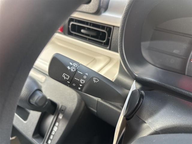 ムーヴキャンバス ストライプスＸ　バックカメラ　両側電動スライドドア　クリアランスソナー　衝突被害軽減システム　オートライト　スマートキー　アイドリングストップ　電動格納ミラー　ベンチシート　ＣＶＴ　盗難防止システム　ＡＢＳ　ＥＳＣ（36枚目）