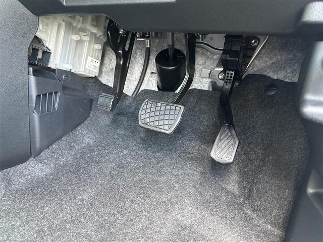 ムーヴキャンバス ストライプスＸ　バックカメラ　両側電動スライドドア　クリアランスソナー　衝突被害軽減システム　オートライト　スマートキー　アイドリングストップ　電動格納ミラー　ベンチシート　ＣＶＴ　盗難防止システム　ＡＢＳ　ＥＳＣ（44枚目）