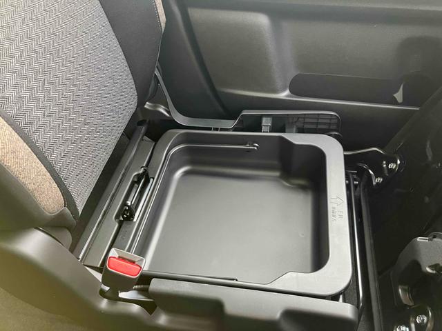 クロスビー ハイブリッドＭＺ　全周囲カメラ　クリアランスソナー　オートクルーズコントロール　レーンアシスト　衝突被害軽減システム　ナビ　ＴＶ　オートライト　ＬＥＤヘッドランプ　アルミホイール　スマートキー　アイドリングストップ（49枚目）