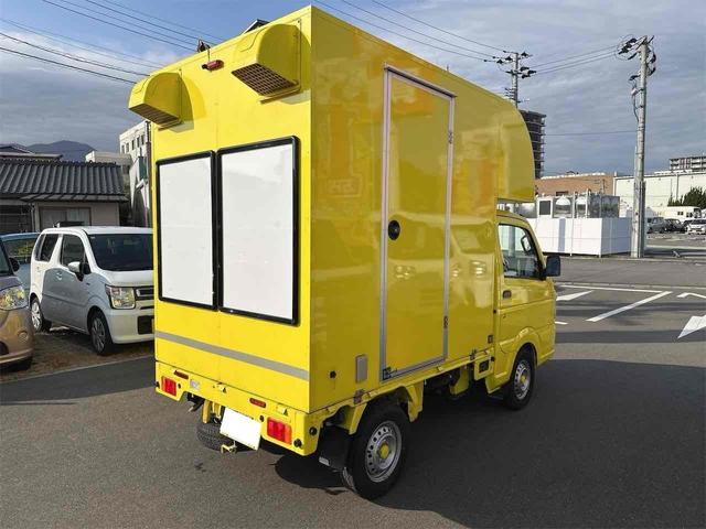 キャリイトラック ＫＣエアコン・パワステ　キッチンカー　冷蔵収納　作業台　シンク　ＡＴ　衝突被害軽減システム　レーンアシスト　アイドリングストップ　オートライト　ＥＳＣ　エアコン　運転席エアバッグ　助手席エアバッグ（19枚目）