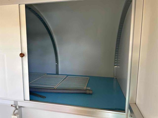 キャリイトラック ＫＣエアコン・パワステ　キッチンカー　冷蔵収納　作業台　シンク　ＡＴ　衝突被害軽減システム　レーンアシスト　アイドリングストップ　オートライト　ＥＳＣ　エアコン　運転席エアバッグ　助手席エアバッグ（39枚目）