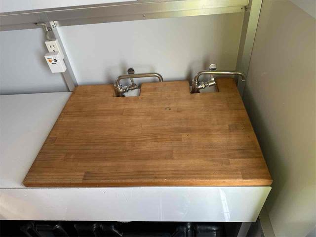 キャリイトラック ＫＣエアコン・パワステ　キッチンカー　冷蔵収納　作業台　シンク　ＡＴ　衝突被害軽減システム　レーンアシスト　アイドリングストップ　オートライト　ＥＳＣ　エアコン　運転席エアバッグ　助手席エアバッグ（41枚目）