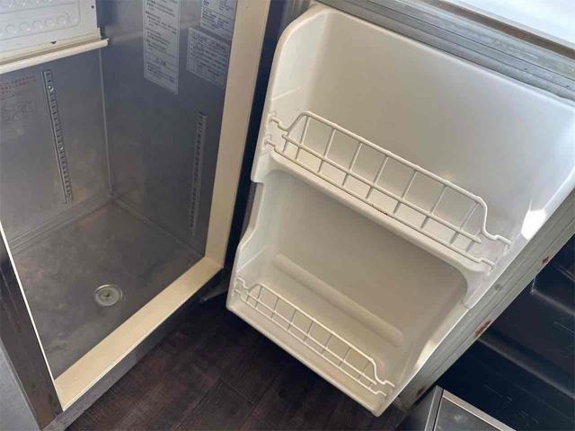 キャリイトラック ＫＣエアコン・パワステ　キッチンカー　冷蔵収納　作業台　シンク　ＡＴ　衝突被害軽減システム　レーンアシスト　アイドリングストップ　オートライト　ＥＳＣ　エアコン　運転席エアバッグ　助手席エアバッグ（50枚目）