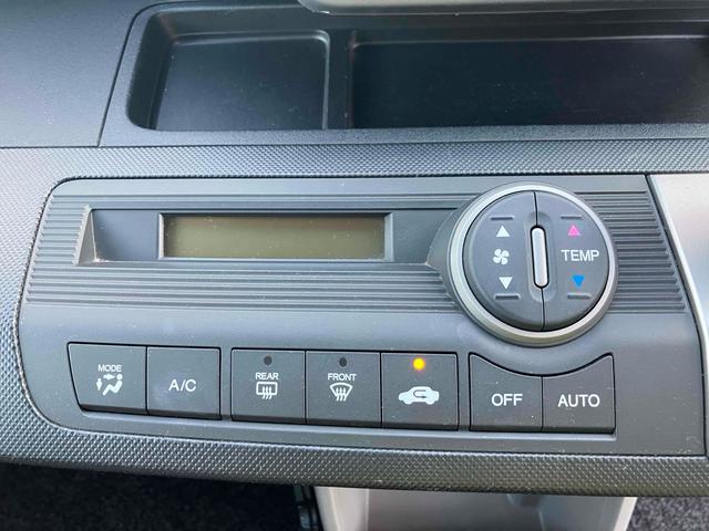 フリード Ｇ　ジャストセレクション　バックカメラ　ナビ　ＴＶ　両側スライド・片側電動　オートライト　ＨＩＤ　キーレスエントリー　電動格納ミラー　３列シート　ＣＶＴ　ＣＤ　ＤＶＤ再生　衝突安全ボディ　ＡＢＳ　エアコン　パワーステアリング（6枚目）