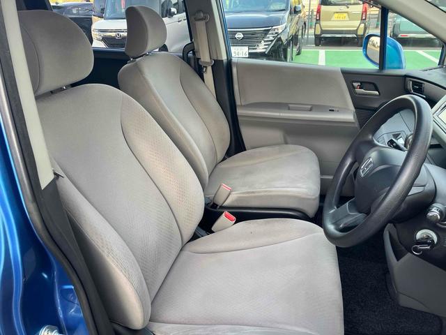 フリード Ｇ　ジャストセレクション　バックカメラ　ナビ　ＴＶ　両側スライド・片側電動　オートライト　ＨＩＤ　キーレスエントリー　電動格納ミラー　３列シート　ＣＶＴ　ＣＤ　ＤＶＤ再生　衝突安全ボディ　ＡＢＳ　エアコン　パワーステアリング（28枚目）