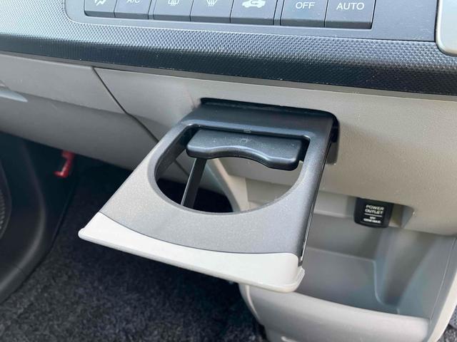 フリード Ｇ　ジャストセレクション　バックカメラ　ナビ　ＴＶ　両側スライド・片側電動　オートライト　ＨＩＤ　キーレスエントリー　電動格納ミラー　３列シート　ＣＶＴ　ＣＤ　ＤＶＤ再生　衝突安全ボディ　ＡＢＳ　エアコン　パワーステアリング（35枚目）