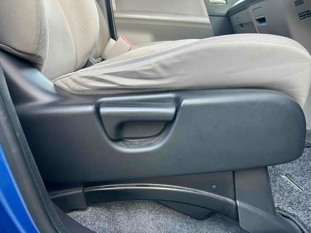 フリード Ｇ　ジャストセレクション　バックカメラ　ナビ　ＴＶ　両側スライド・片側電動　オートライト　ＨＩＤ　キーレスエントリー　電動格納ミラー　３列シート　ＣＶＴ　ＣＤ　ＤＶＤ再生　衝突安全ボディ　ＡＢＳ　エアコン　パワーステアリング（40枚目）