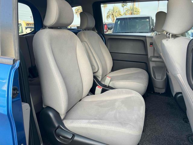 フリード Ｇ　ジャストセレクション　バックカメラ　ナビ　ＴＶ　両側スライド・片側電動　オートライト　ＨＩＤ　キーレスエントリー　電動格納ミラー　３列シート　ＣＶＴ　ＣＤ　ＤＶＤ再生　衝突安全ボディ　ＡＢＳ　エアコン　パワーステアリング（43枚目）