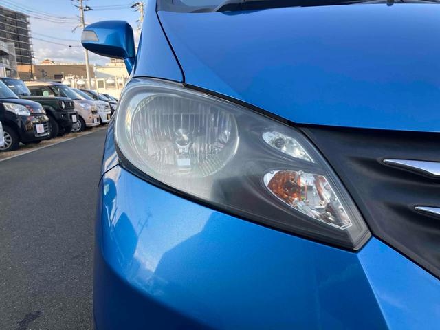 フリード Ｇ　ジャストセレクション　バックカメラ　ナビ　ＴＶ　両側スライド・片側電動　オートライト　ＨＩＤ　キーレスエントリー　電動格納ミラー　３列シート　ＣＶＴ　ＣＤ　ＤＶＤ再生　衝突安全ボディ　ＡＢＳ　エアコン　パワーステアリング（48枚目）