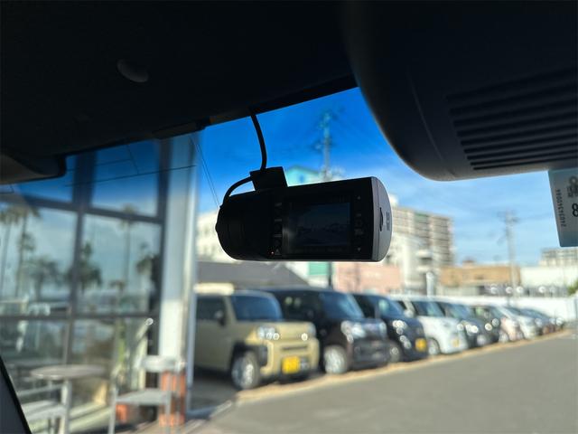 Ｎ－ＢＯＸカスタム Ｇ・Ｌターボホンダセンシング　ドライブレコーダー　ＥＴＣ　バックカメラ　両側電動スライドドア　ナビ　ＴＶ　クリアランスソナー　オートクルーズコントロール　レーンアシスト　衝突被害軽減システム　オートライト　ＬＥＤヘッドランプ（4枚目）