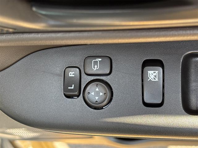 ���쎩���Ԃ́A�u�I�����C���v�ł̏��k�ɑΉ����Ă��܂��B�k�h�m�d�ŗF�B�o�^�A���q�l�̃X�}�[�g�t�H���ƌq���A�W���ԁE���X�E�X�^�b�t�̑S�Ă��m�F�ł��܂��B�����̕��A���Z�ȕ��ɂ����߂ł��B