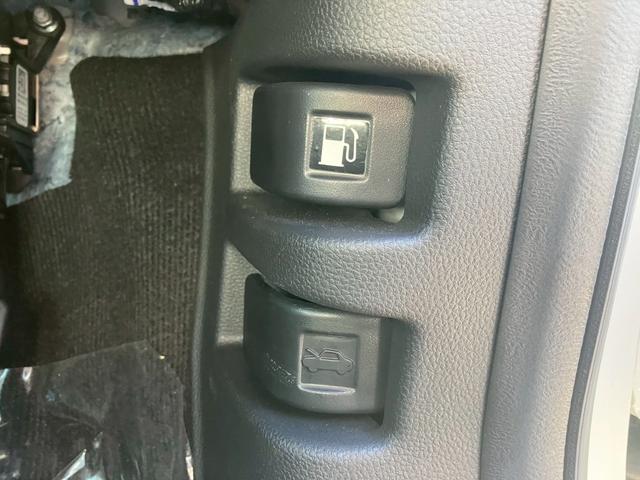 ＷＲ－Ｖ Ｘ　バックカメラ　クリアランスソナー　オートクルーズコントロール　レーンアシスト　衝突被害軽減システム　オートライト　ＬＥＤヘッドランプ　スマートキー　電動格納ミラー　ＣＶＴ　盗難防止システム　ＵＳＢ（7枚目）