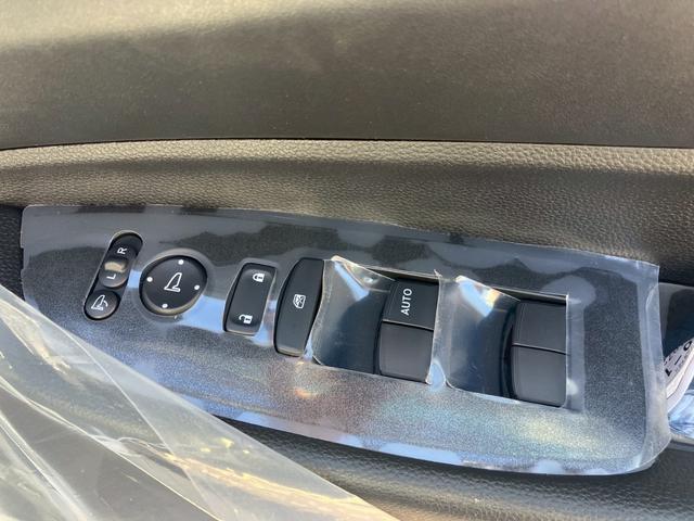 ＷＲ－Ｖ Ｘ　バックカメラ　クリアランスソナー　オートクルーズコントロール　レーンアシスト　衝突被害軽減システム　オートライト　ＬＥＤヘッドランプ　スマートキー　電動格納ミラー　ＣＶＴ　盗難防止システム　ＵＳＢ（13枚目）