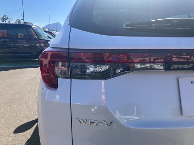 ＷＲ－Ｖ Ｘ　バックカメラ　クリアランスソナー　オートクルーズコントロール　レーンアシスト　衝突被害軽減システム　オートライト　ＬＥＤヘッドランプ　スマートキー　電動格納ミラー　ＣＶＴ　盗難防止システム　ＵＳＢ（27枚目）