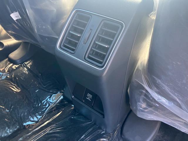 ＷＲ－Ｖ Ｘ　バックカメラ　クリアランスソナー　オートクルーズコントロール　レーンアシスト　衝突被害軽減システム　オートライト　ＬＥＤヘッドランプ　スマートキー　電動格納ミラー　ＣＶＴ　盗難防止システム　ＵＳＢ（30枚目）