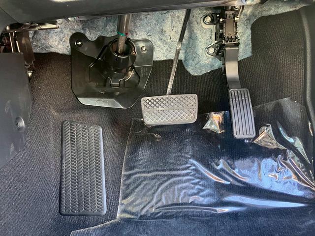 ＷＲ－Ｖ Ｘ　バックカメラ　クリアランスソナー　オートクルーズコントロール　レーンアシスト　衝突被害軽減システム　オートライト　ＬＥＤヘッドランプ　スマートキー　電動格納ミラー　ＣＶＴ　盗難防止システム　ＵＳＢ（33枚目）