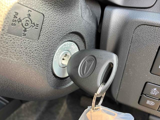 ミライース Ｌ　ＳＡＩＩＩ　バックカメラ　クリアランスソナー　衝突被害軽減システム　オートマチックハイビーム　オートライト　キーレスエントリー　アイドリングストップ　ＣＶＴ　盗難防止システム　ＡＢＳ　ＥＳＣ　アルミホイール（8枚目）