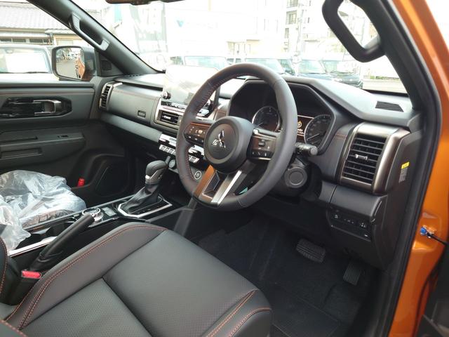 トライトン GSR 4WD AT 衝突被害軽減システム クリアランスソナー オートクルーズコントロール レーンアシスト ナビ TV 全周囲カメラ スマートキー アイドリングストップ 電動格納ミラー(35枚目)