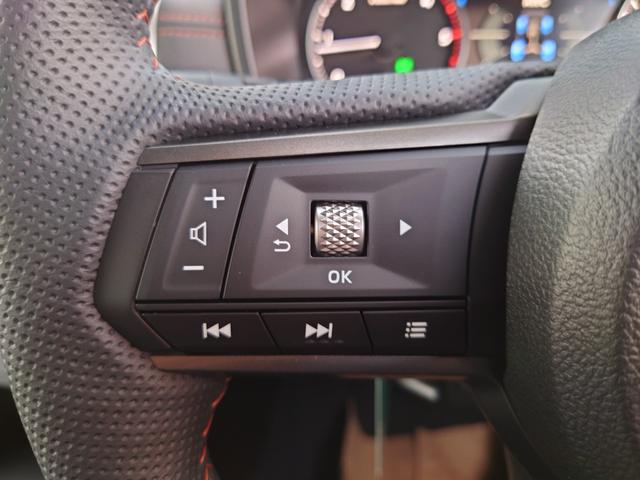 トライトン GSR 4WD AT 衝突被害軽減システム クリアランスソナー オートクルーズコントロール レーンアシスト ナビ TV 全周囲カメラ スマートキー アイドリングストップ 電動格納ミラー(47枚目)