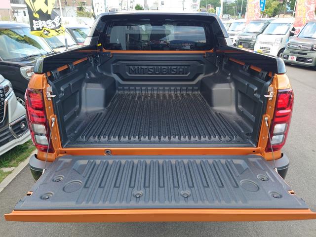 トライトン GSR 4WD AT 衝突被害軽減システム クリアランスソナー オートクルーズコントロール レーンアシスト ナビ TV 全周囲カメラ スマートキー アイドリングストップ 電動格納ミラー(50枚目)