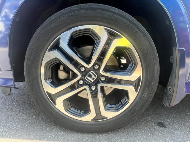 ヴェゼル ハイブリッドZ ETC バックカメラ オートクルーズコントロール 衝突被害軽減システム ナビ TV オートライト LEDヘッドランプ アルミホイール スマートキー 電動格納ミラー シートヒーター AT(20枚目)