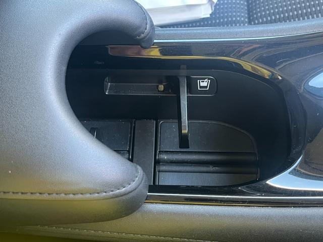 ヴェゼル ハイブリッドZ ETC バックカメラ オートクルーズコントロール 衝突被害軽減システム ナビ TV オートライト LEDヘッドランプ アルミホイール スマートキー 電動格納ミラー シートヒーター AT(37枚目)