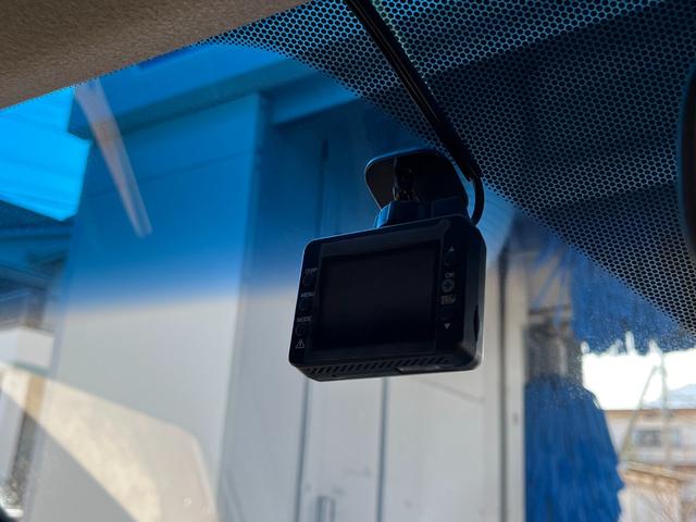 �h���C�u���R�[�_�[������f���Ɖ������L�^���Ă����h���C�u���R�[�_�[�́A���̂̍ۂɊm���ȏ؋��\�͂𔭊����Ă���܂��B