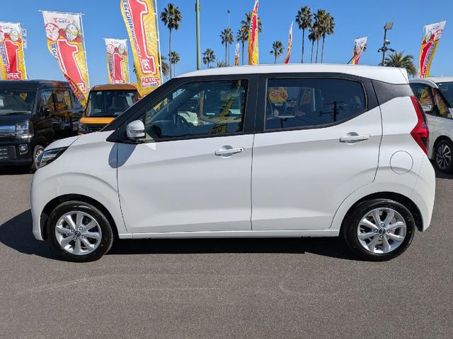 デイズ Ｘ　全周囲カメラ　クリアランスソナー　衝突被害軽減システム　オートライト　スマートキー　アイドリングストップ　電動格納ミラー　ベンチシート　ＣＶＴ　盗難防止システム　ＡＢＳ　ＥＳＣ　アルミホイール（21枚目）